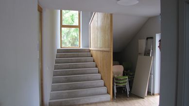 Treppe zum Obergeschoß